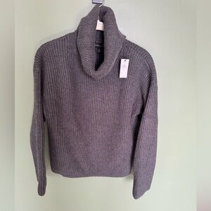 NWT Banana Republic chunky ribbed Gray Turtleneck Sweater